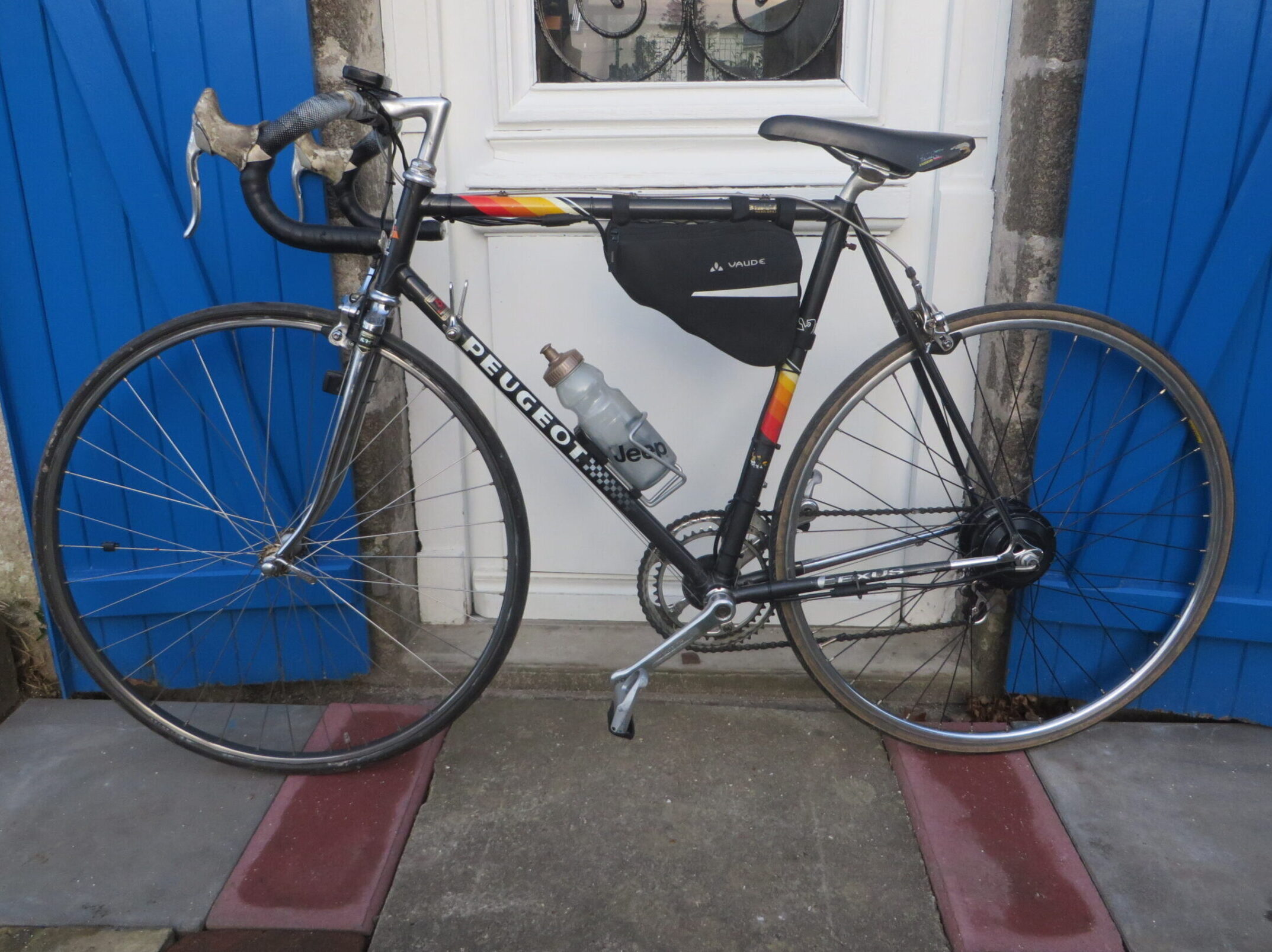 Batterie en sacoche triangle sur un vélo électrifié
