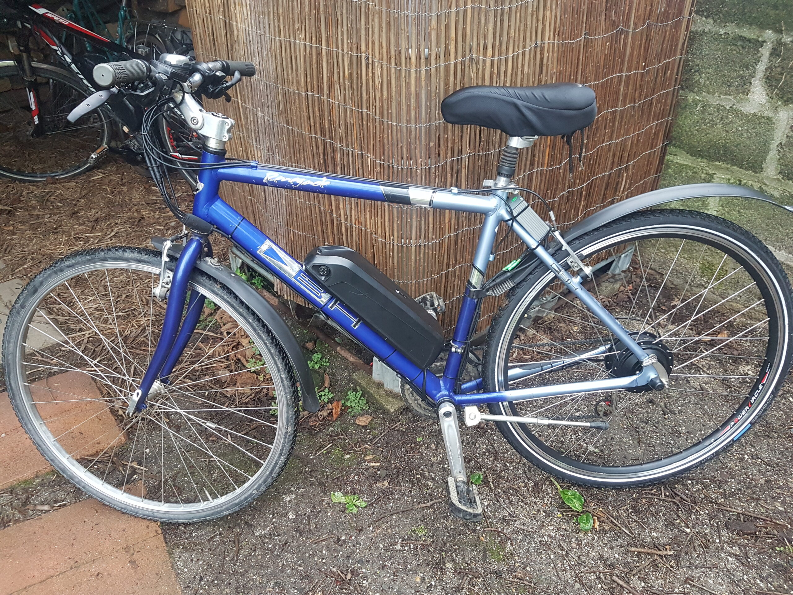 Vélo électrifié à l'atelier Electricycles de la Baie